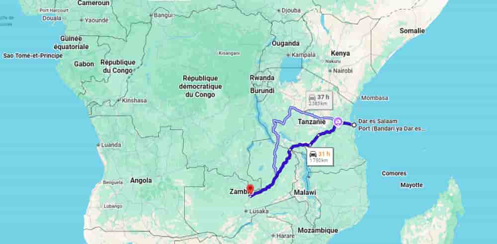 Le chemin de fer TAZARA relie les mines de cuivre de la Zambie et du sud de la RDC au port tanzanien de Dar es Salaam, sur 1 860 km.
