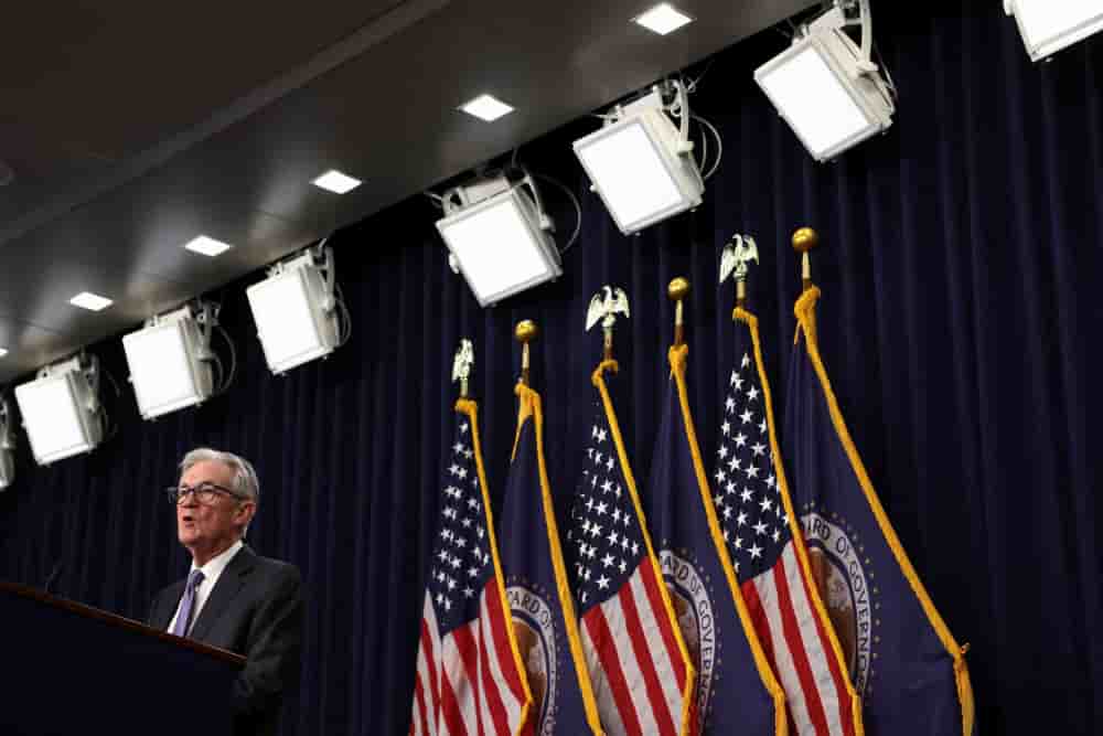 Tant que Kevin Warsh n'est pas confirmé, Jerome Powell peut rester président de la Fed.