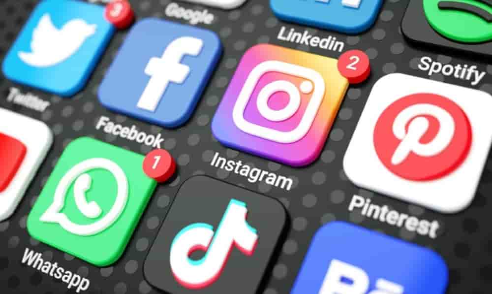 Toute personne souhaitant agir comme utilisateur d’un réseau social ou d’une plateforme devra fournir des éléments permettant de l’identifier.