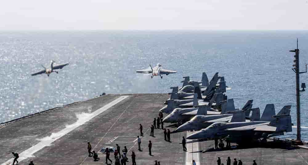 Le porte-avions USS « Abraham Lincoln » de l’US Navy, depuis un lieu tenu secret, le 3 mars.
