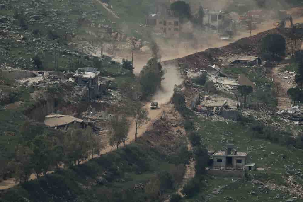 Le Hezbollah a affirmé qu'il continuerait à répondre aux " violations " israéliennes du cessez-le-feu et à l'occupation du sud du Liban.