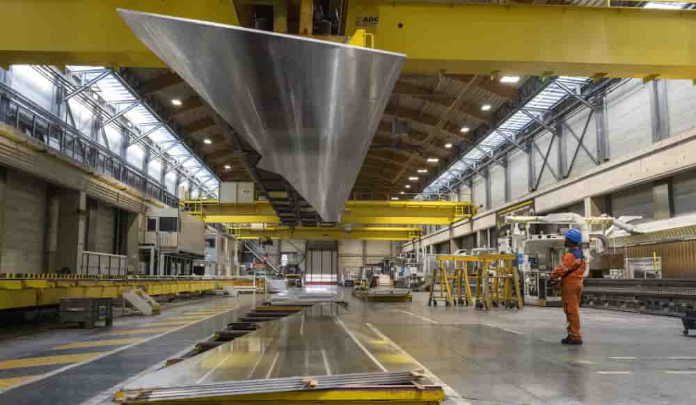 Constellium investit dans une nouvelle fonderie, augmentant ainsi ses capacités de production de son alliage aluminium-lithium à haute performance très apprécié dans l'aéronautique et le spatial.