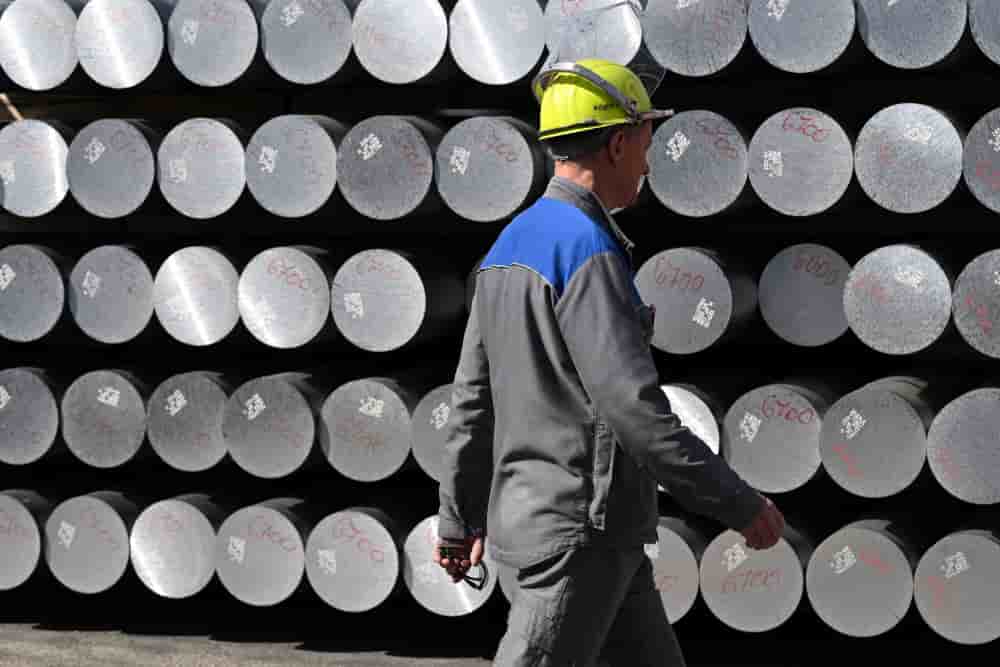 Les conséquences seront plus importantes pour les États-Unis et l'Europe, qui importent beaucoup d'aluminium du Moyen-Orient.