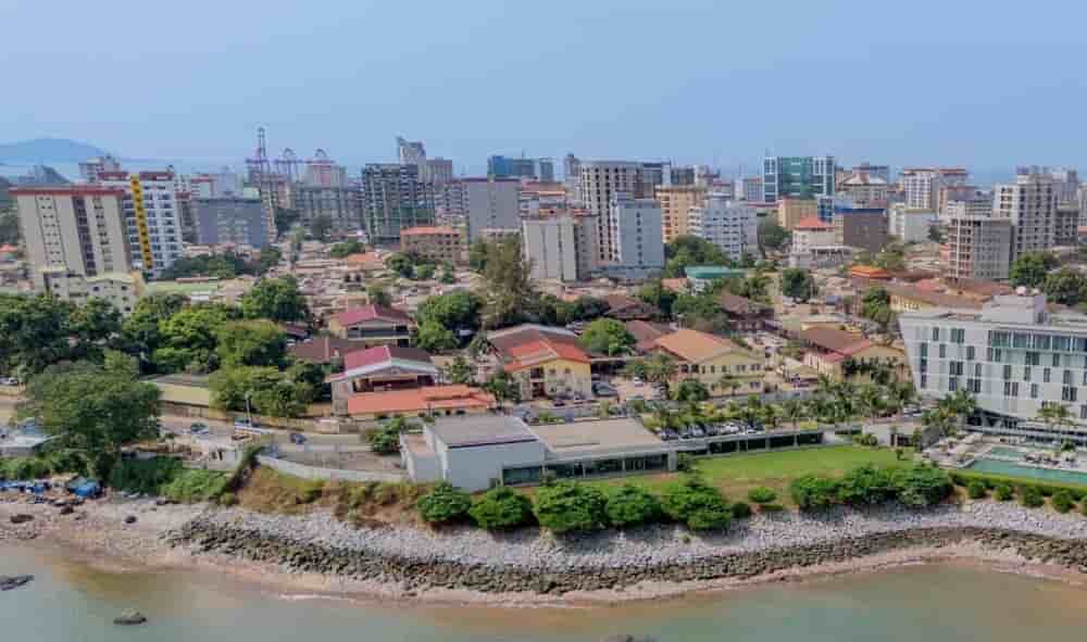 La Guinée espère développer un Fonds souverain à l'image de celui de la Norvège, qui lui permette de transformer ses abondantes ressources minières en richesse économique et sociale durable.