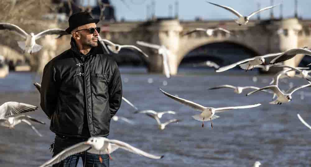 Le plasticien JR, à Paris.
