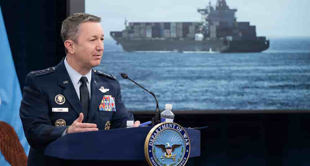 Le général Dan Caine, président du Comité des chefs d'état-major, lors d'une conférence de presse au sujet de l'opération « Epic Fury » au Pentagone, le 24 avril 2026.