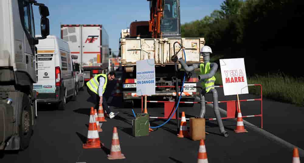 Une manifestation contre la hausse des prix des carburants, le 7 avril 2026.