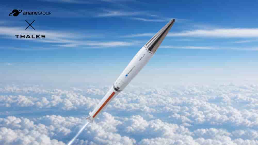 Thales et ArianeGroup ont réalisé avec succès mardi 5 mai le premier tir de la nouvelle munition balistique FLP-t 150 avec le soutien de la Direction Générale de l’Armement Essais Missiles (DGA EM) sur le site d’essais de l’Île du Levant.