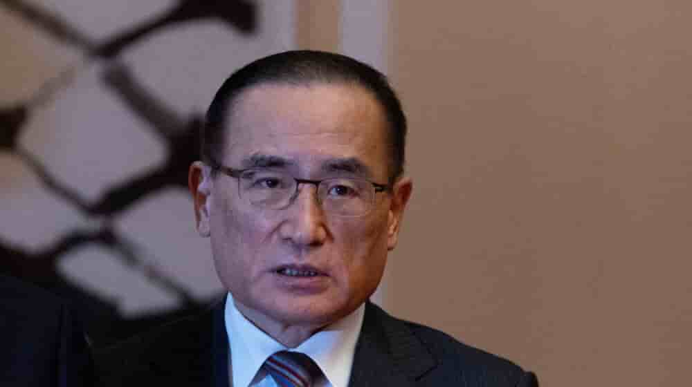 Le secrétaire général chargé de la politique nationale, Kim Yong-beom.
