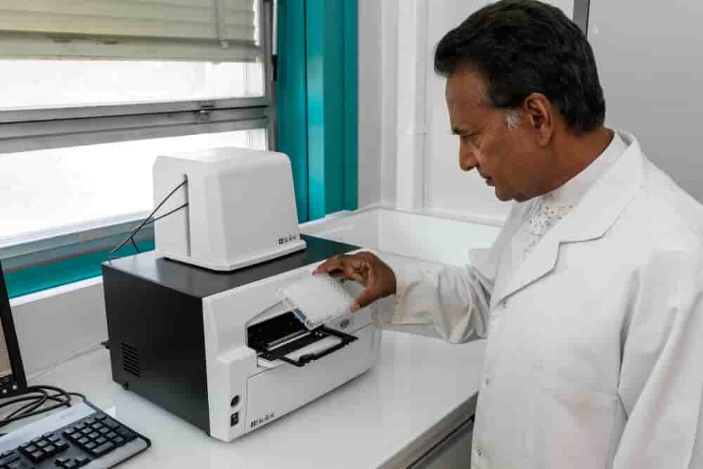 Le professeur Naim Khan, co-fondateur de la biotech Ektah basée à Dijon.
