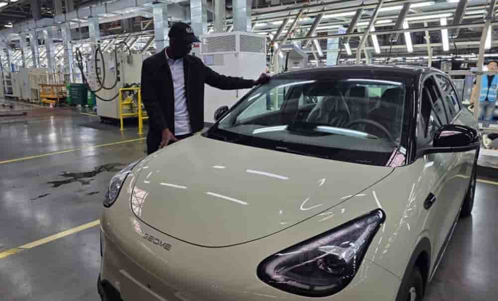 Le gouvernement sénégalais vise 37 000 véhicules électriques sur ses routes d'ici 2030, soit environ 15 % du parc automobile national.