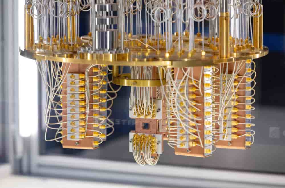 Longtemps cantonné aux laboratoires de recherche, le quantique attire désormais massivement investisseurs privés et grands groupes.