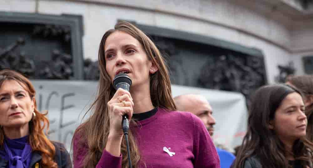 Anne-Cecile Mailfert, présidente d'Osez le féminisme et de la Fondation de femmes dénonce l'inaction de l'État en matière de lutte contre les agressions sexistes et sexuelles.
