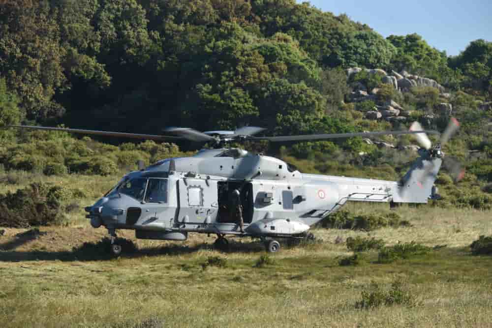 Le Caïman n°13 de la 31F, lors d'un exercice en Corse avec le 2e régiment étranger de parachutistes.