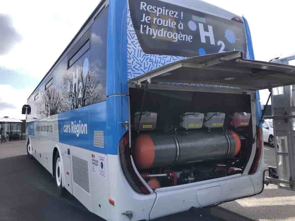 La Région Auvergne-Rhône-Alpes avait commandé 50 cars rétrofités électriques à hydrogène à l'entreprise GCK, aujourd'hui placée en redressement judiciaire.