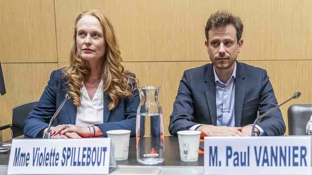 Violette Spillebout et Paul Vannier pendant l'audition par une commission d'enquête parlementaire de l'Assemblée nationale sur les allégations d'abus physiques et sexuels généralisés à l'école Notre-Dame de Bétharram entre les années 1970 et 1990, le...