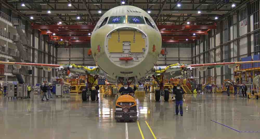 Le premier modèle de l'avion A321XLR MSN11000 par Airbus.