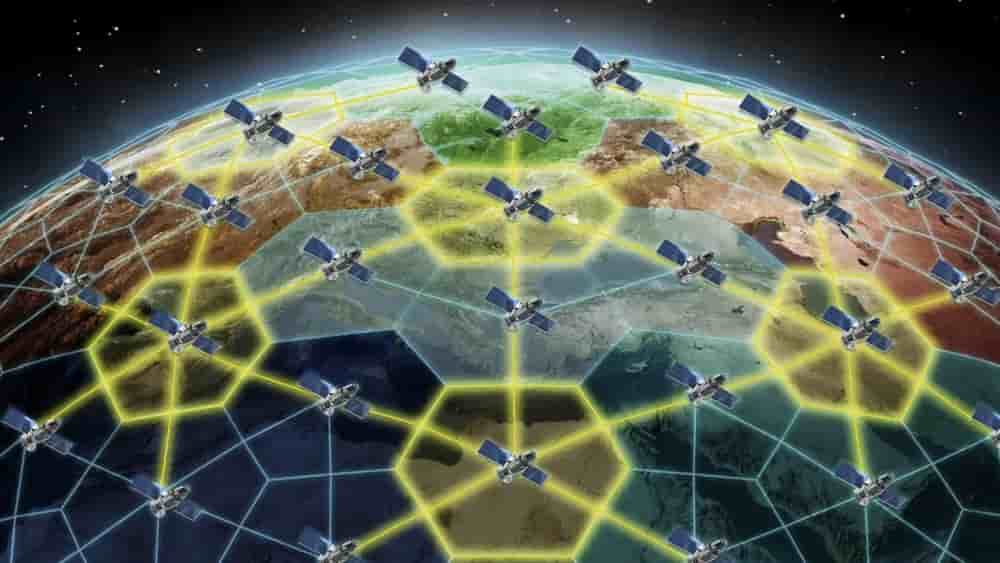 une constellation en orbite basse de suivi d'objets volant va considérablement renforcer les capacités aériennes et spatiales actuelles.