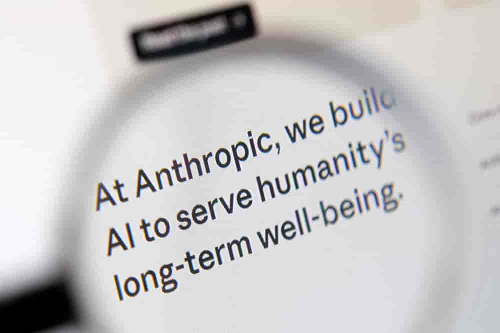 Derrière cette proposition de régulation, Anthropic met en avant un risque majeur : celui d'une future "perte de contrôle".