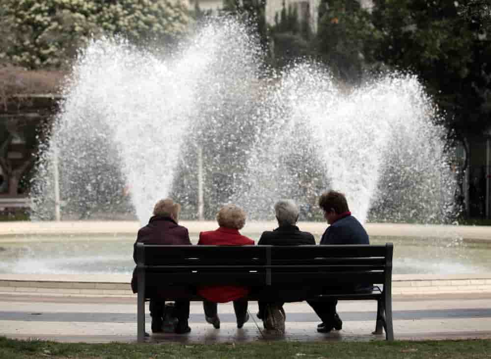 Près de 9 millions de personnes devraient être âgées de 80 ans ou plus en 2070, selon l'Insee.