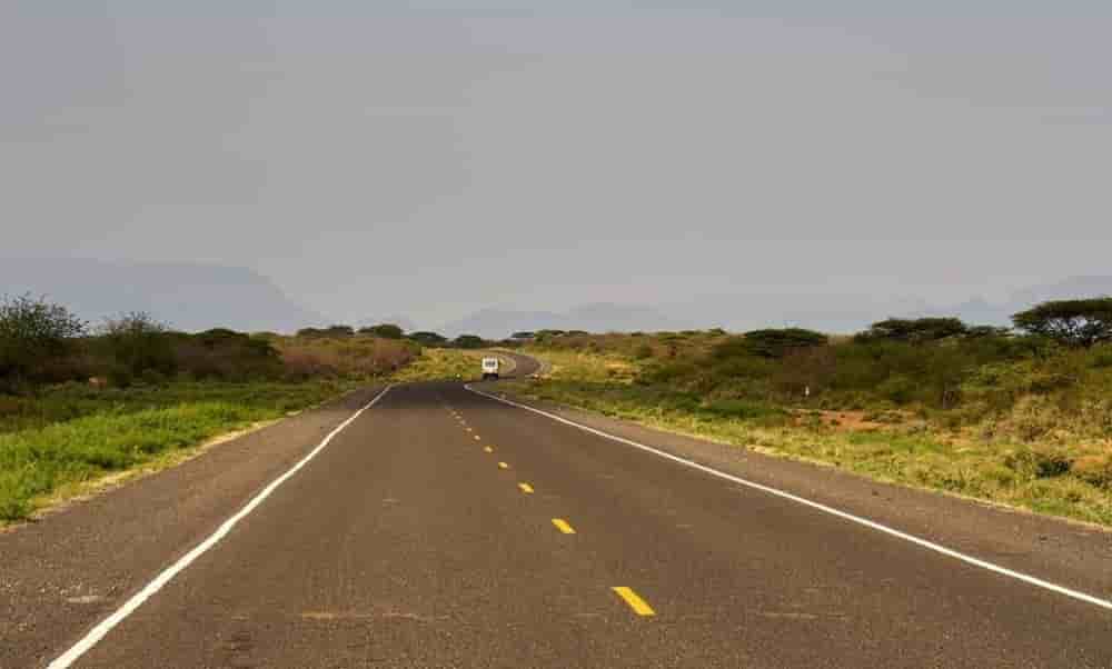 L'axe de 53 km doit désenclaver plusieurs localités du nord-est guinéen et offrir un débouché plus fluide vers le Sénégal.