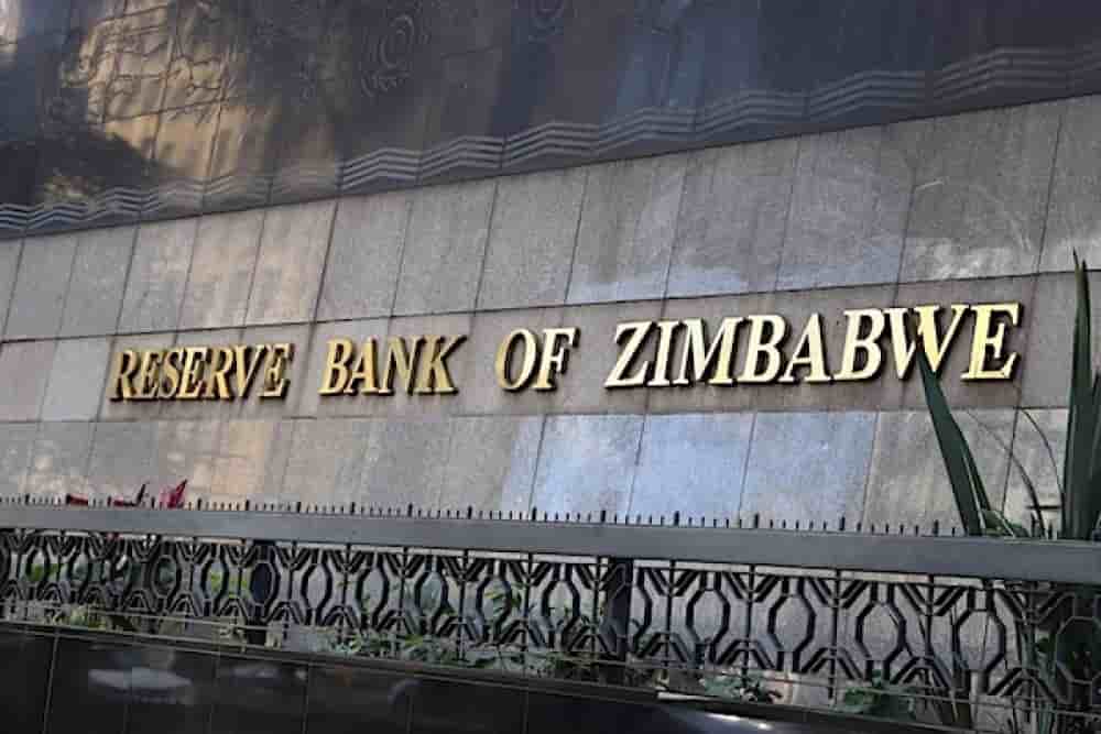 Les exportateurs miniers sont tenus de céder une partie de leurs recettes en devises à la Reserve Bank of Zimbabwe qui tarde à libérer la contrepartie en monnaie locale.