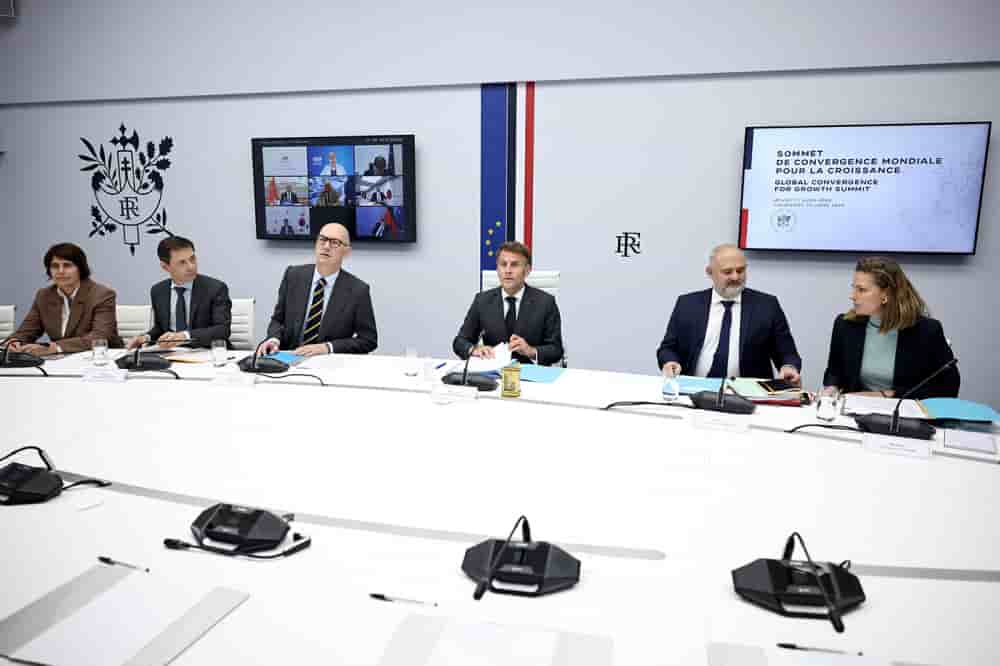 Emmanuel Macron préside le « sommet pour une convergence mondiale en faveur de la croissance », à Paris, le 11 juin 2026.