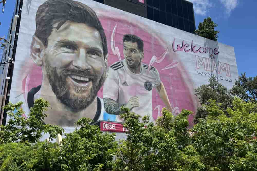 À Miami, les fresques à l'effigie de Lionel Messi témoignent de l'immense popularité de la star argentine, comme celle signée par l'artiste Maximiliano Bagnasco.