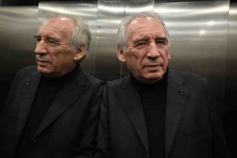 Francois Bayrou revient dans son nouvel ouvrage sur de nombreuses thématiques qui lui tiennent à coeur.