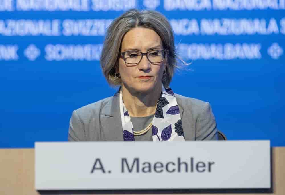En cas de remontée des taux ou de retournement de la confiance, " des chaînes de contagion pourraient s'enclencher ", prévient Andrea Maechler, directrice générale adjointe de la BRI.