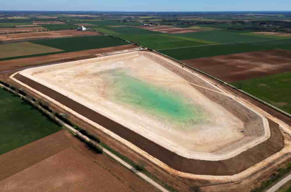 La méga-bassine de Sainte-Soline dans les Deux-Sèvres.