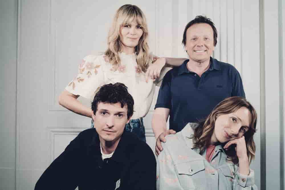 Les comédiens Marina Hands, Laurent Stocker, Julien Frison et Pauline Clément, acteurs de « De la Comédie-Française », de Bertrand Usclat et Martin Darondeau.