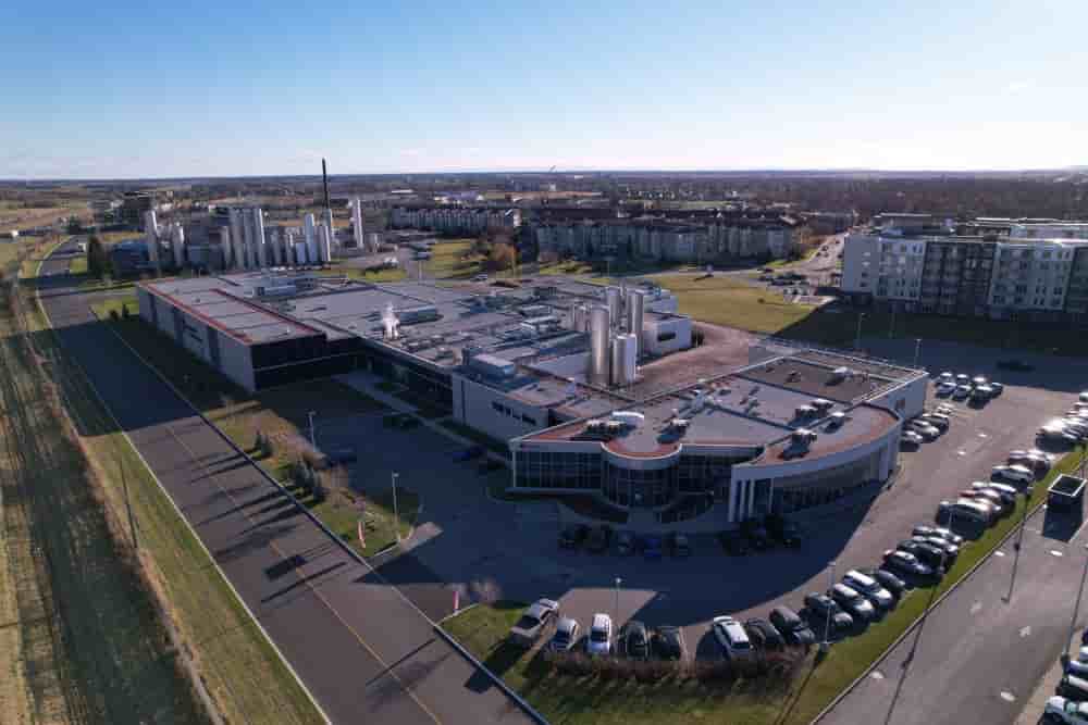 La division fromages de spécialité d’Agropur est dotée d'une usine à Saint-Hyacinthe au Canada.