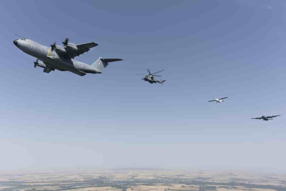 L’A400M va intégrer des capacités utiles pour les forces spéciales. La repetition du defile aerien de la fete nationale a eu lieu au dessus de la base aerienne 123 d'Orleans le 24 juin 2026, environ 78 aeronefs de l'armee de l'Air Et de l'Espace et...