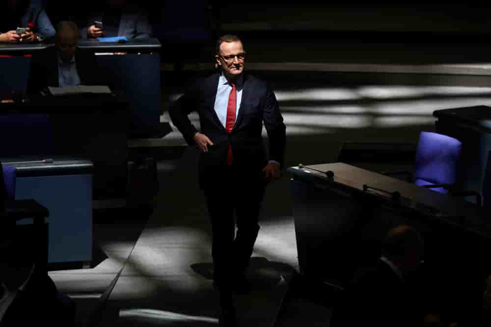 Jens Spahn a annoncé sa démission du groupe parlementaire CDU-CSU, après la révélation de son recours à la GPA.