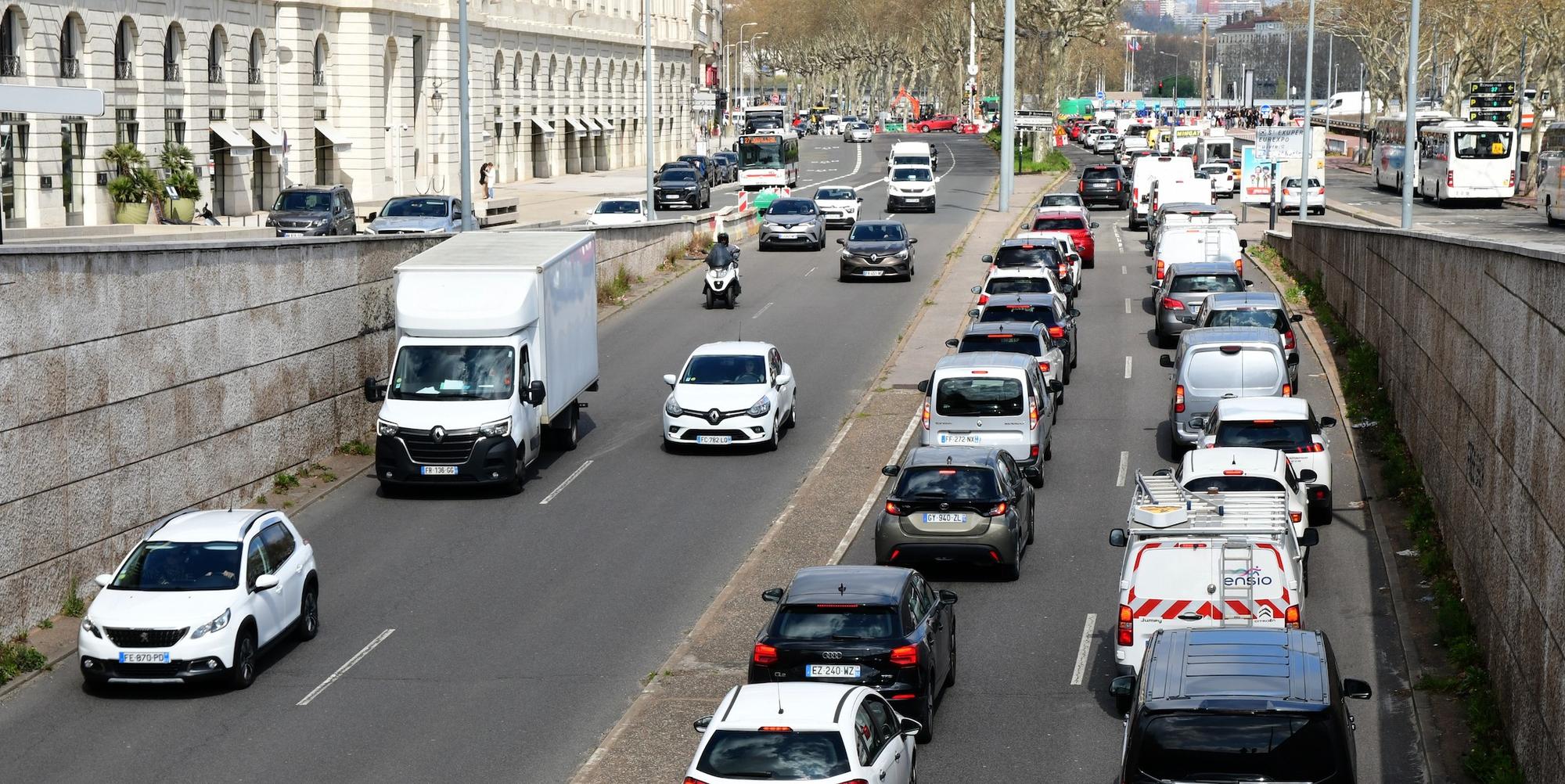 Stellantis a vu ses immatriculations reculer de près de 17% le mois dernier.