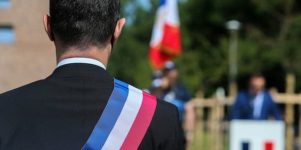 Depuis un an et demi, les rapports et les prises de position se multiplient sur le sujet de l'assurabilité des communes.