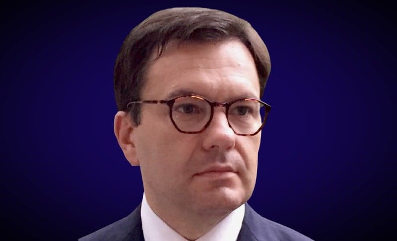 « Les programmes de défense européens sont « audités » à grands frais par des cabinets américains (soumis au droit américain). Les mêmes cabinets conseillent aussi les instances européennes, notamment la DG Defi de la Commission européenne » (Nicolas Ravailhe).