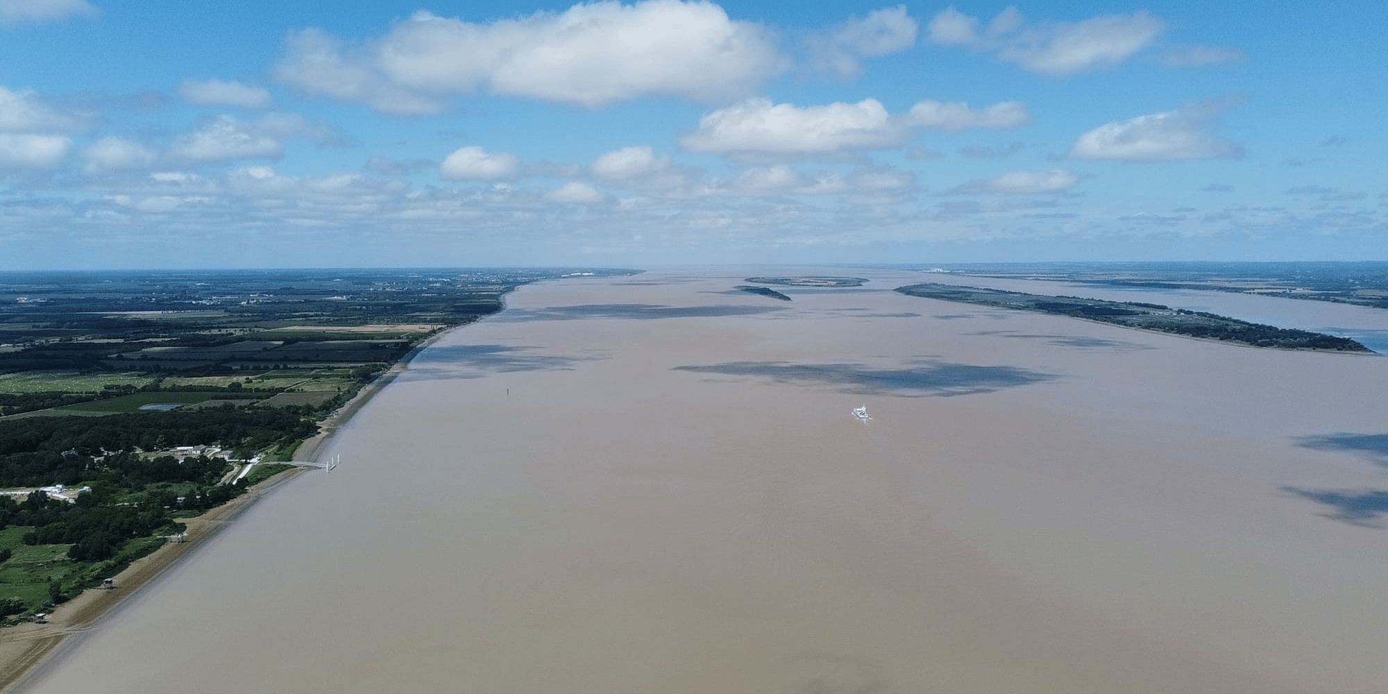 L'estuaire de la Gironde abrite de nombreux milieux naturels, notamment des îles.