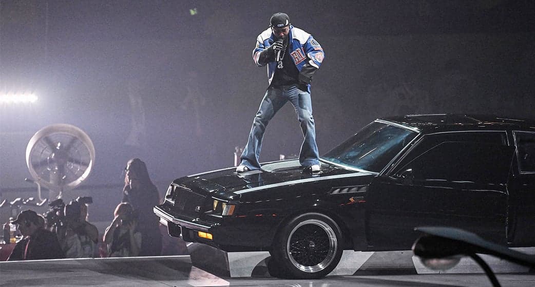 Kendrick Lamar portait un flare signé Celine lors du Super Bowl, le 9 février à La Nouvelle-Orléans (Louisiane).