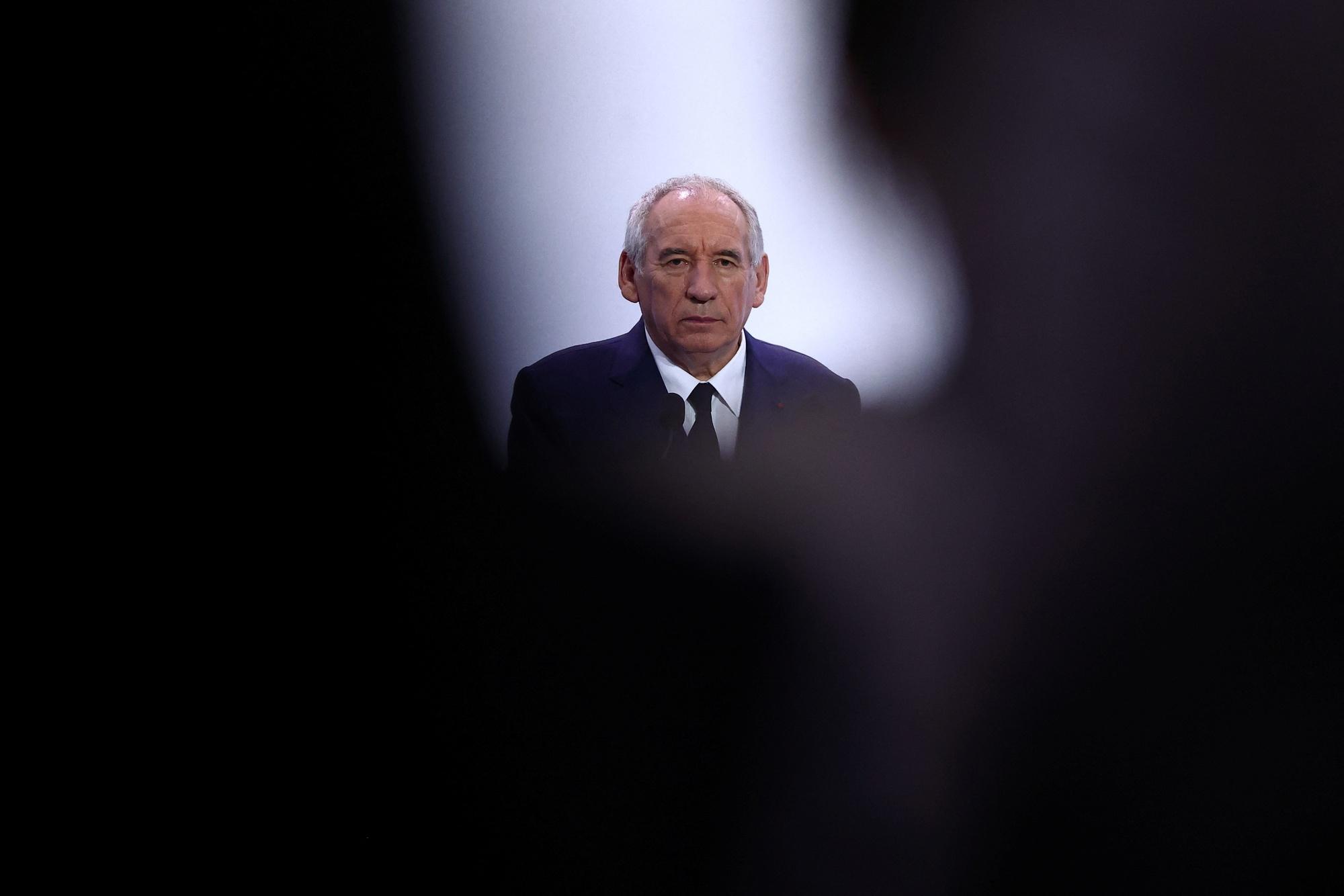 Le cœur du pari de François Bayrou repose sur un chiffre : « jusqu'à 20 % de gains de productivité » générés par l'IA, selon toutes « les études sérieuses ». Une affirmation pour le moins ambitieuse... et hasardeuse.