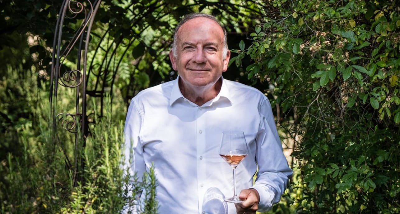 Pierre Gattaz recevra cet été chez lui, dans le Vaucluse, la 3e édition du festival Vins & passions en Luberon.