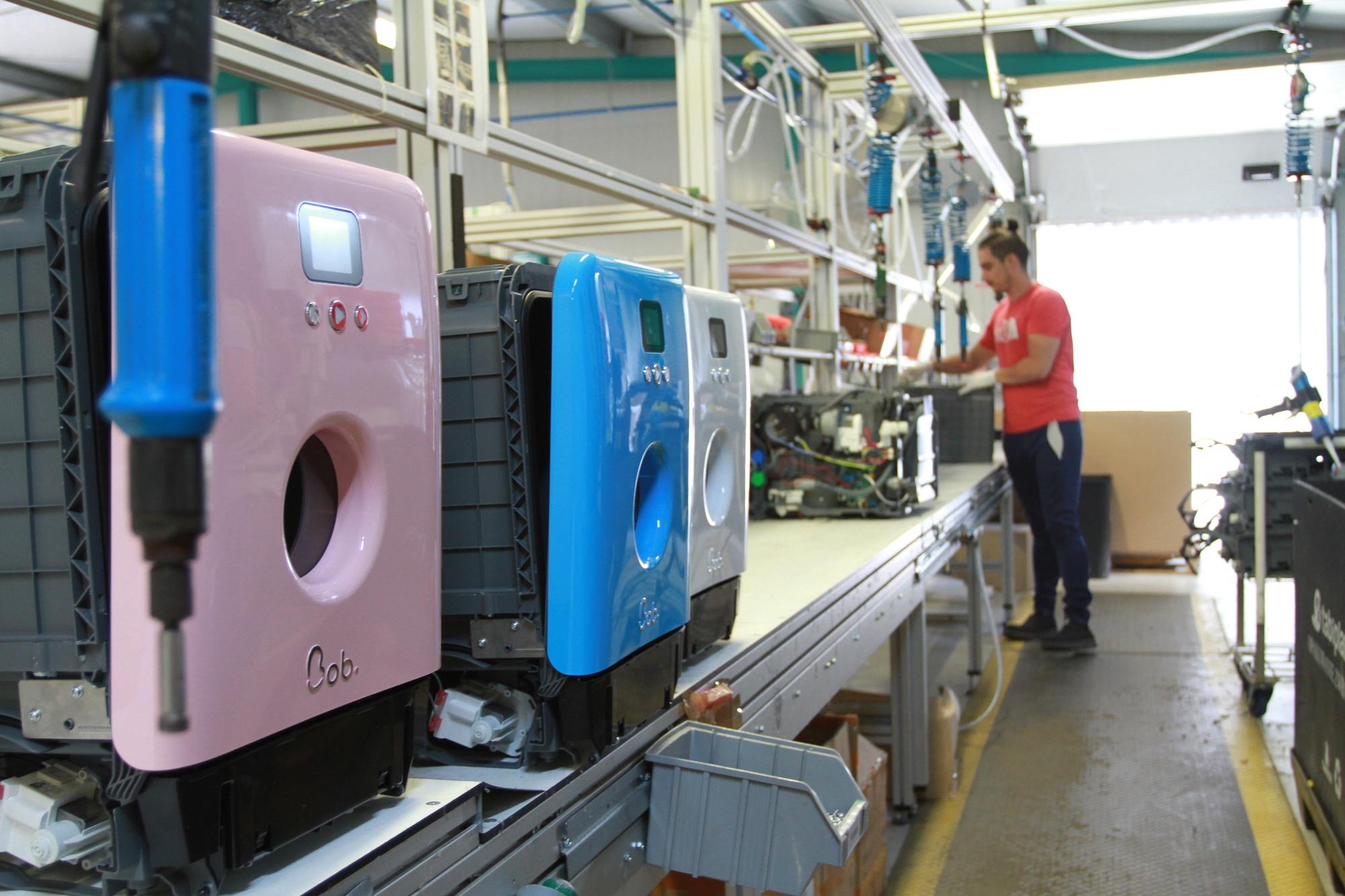Dans son usine vendéenne, Daan Tech assemble ses appareils électroménagers éco-conçus.
