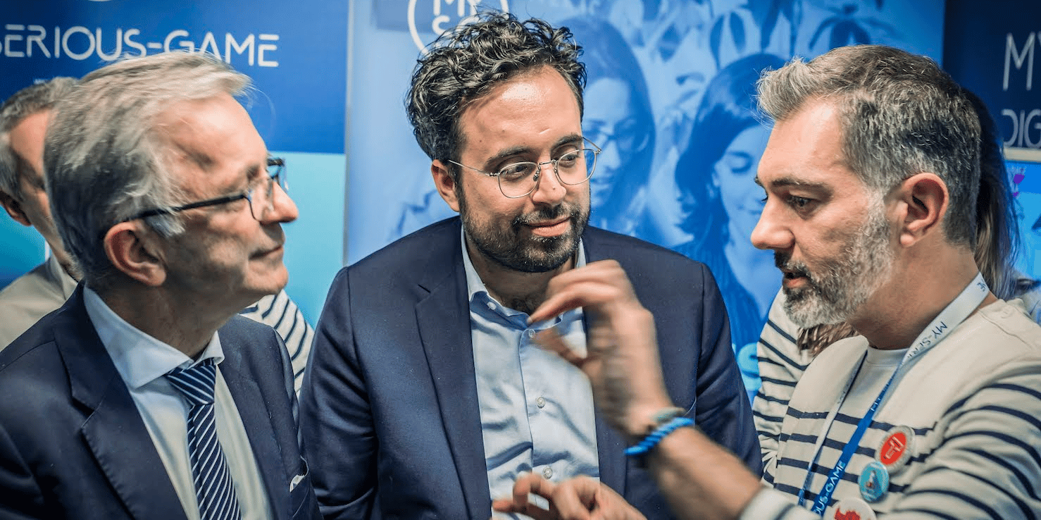 Frédéric Kuntzmann, ici en présence du président de la région Centre Val de Loire François Bonneau, et de l'ex secrétaire d'état chargé du numérique Mounir Mahjoub, a reçu pour son entreprise le 24 janvier la certification Ingénierie de formation digitale délivrée par l'Afnor.