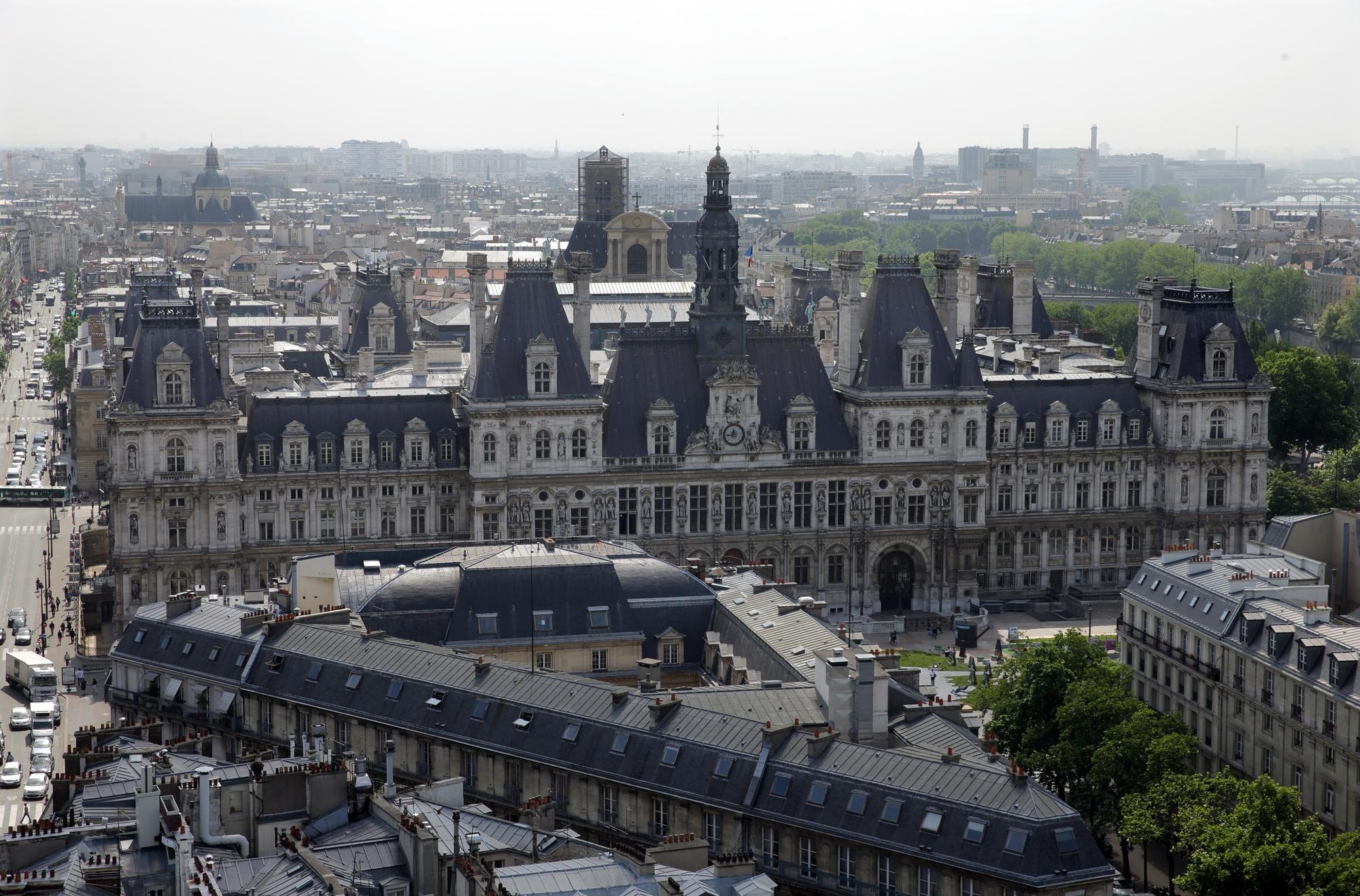 L'Hôtel de Ville de Paris.
