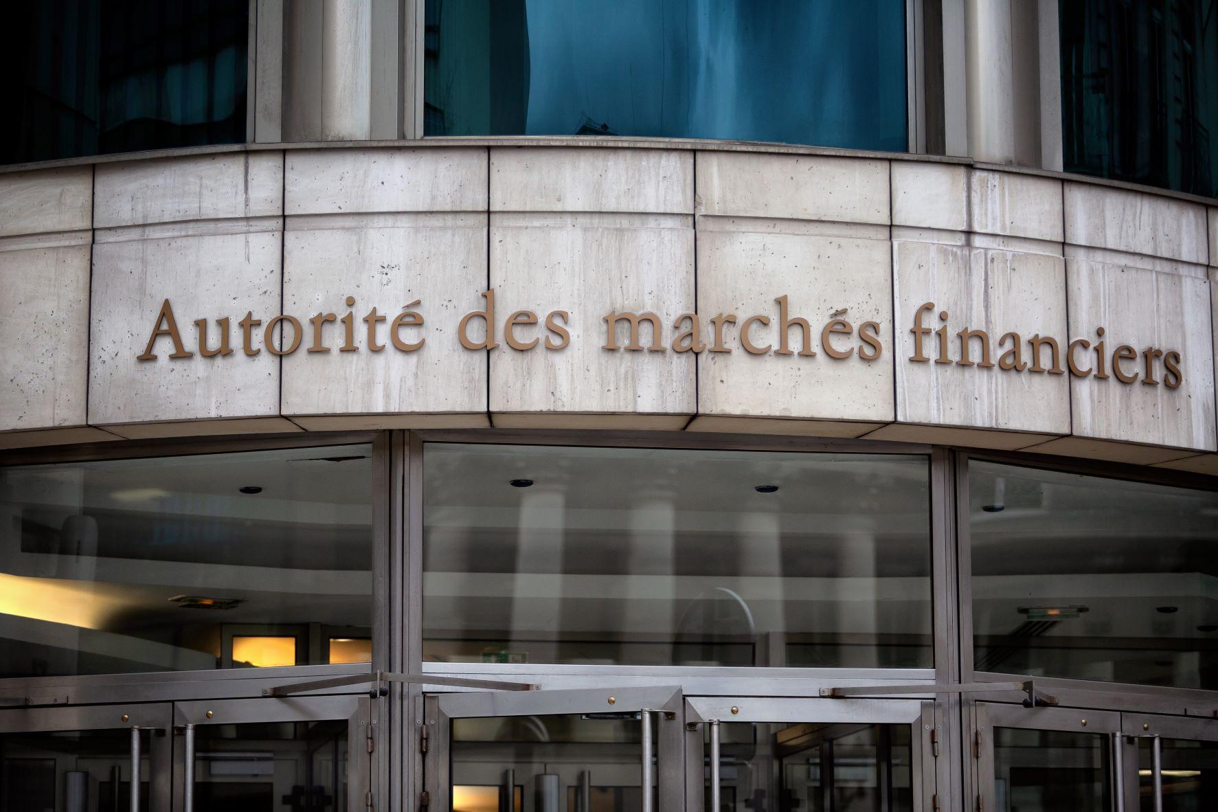 Selon l'étude menée pour l'AMF, 45% des victimes probables d'arnaques financières sont des hommes de moins de 35 ans plus sensibles à ce type de discours.