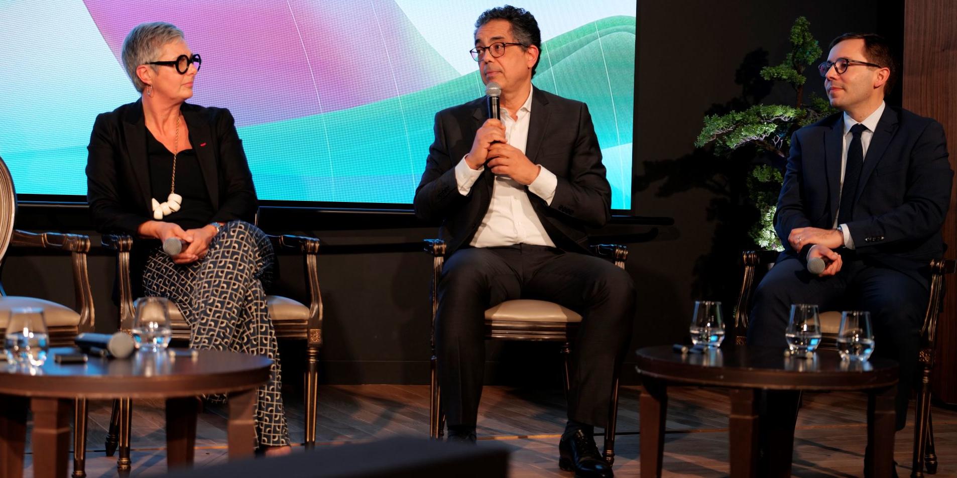 Ils étaient présents au forum Impacts Santé (de gauche à droite) : Laurence Peyraut (directrice générale de Leem), Reda Guiha (président de Pfizer en France) et Damien Parisien (directeur général exécutif de Benta Lyon).