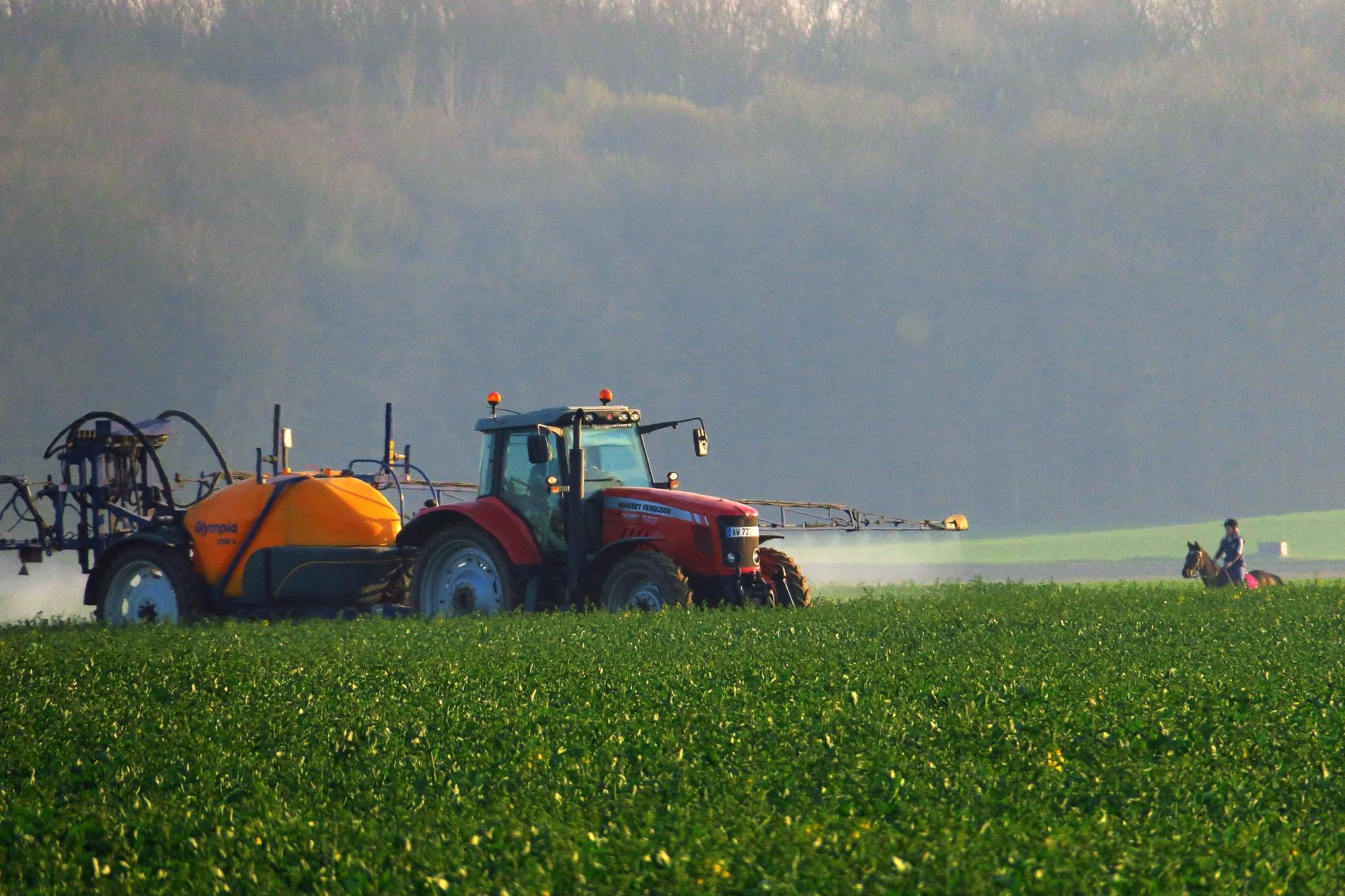 Selon une évaluation de la Région Bretagne, il manquerait 51 millions d'euros d'aides à la transition agri-environnementales et climatiques (MAEC) pour les agriculteurs bretons sur la période 2023-2027. Le gouvernement est prié de revoir sa copie.