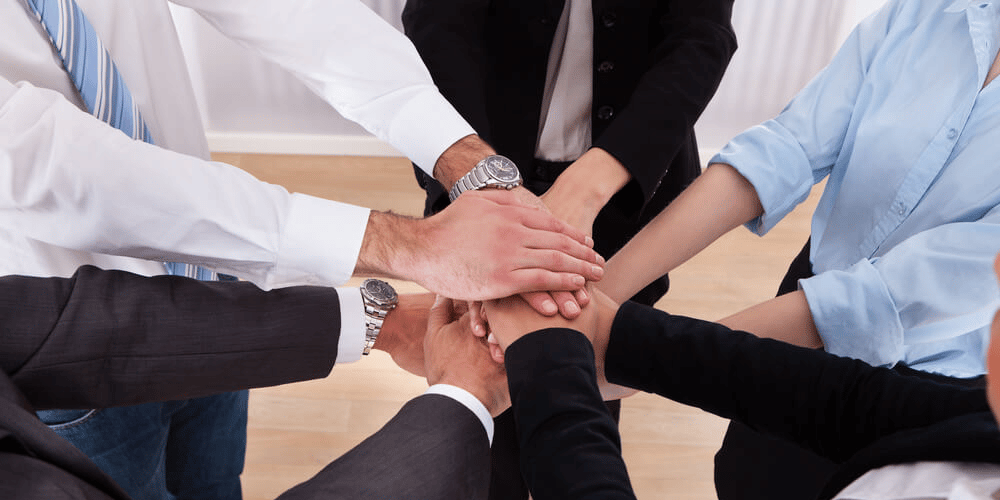 Selon le baromètre d'Harmonie Mutuelle, 75% des salariés d'Occitanie se sentent épanouis dans leur travail, mais 65% sont prêts à mettre le travail en second plan pour privilégier leur vie personnelle.
