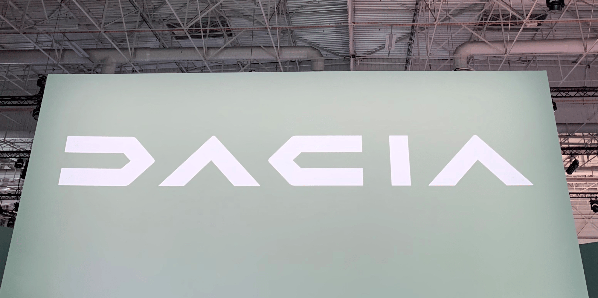Le logo de dacia lors de l'evenement brand manifesto dacia au bourget pres de paris